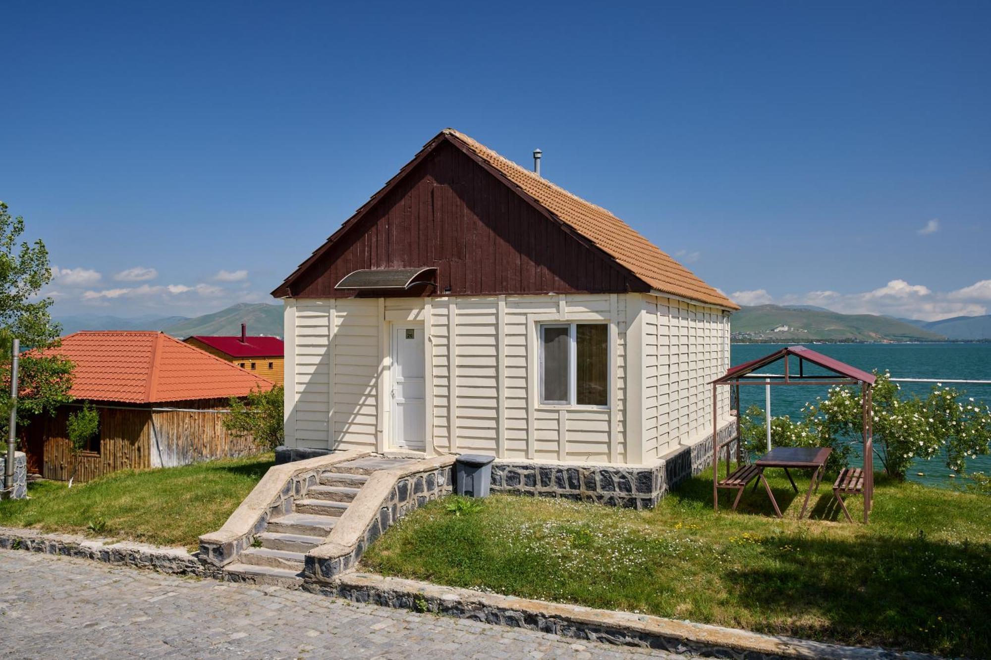 Noy Land Resort Sevan Exterior foto