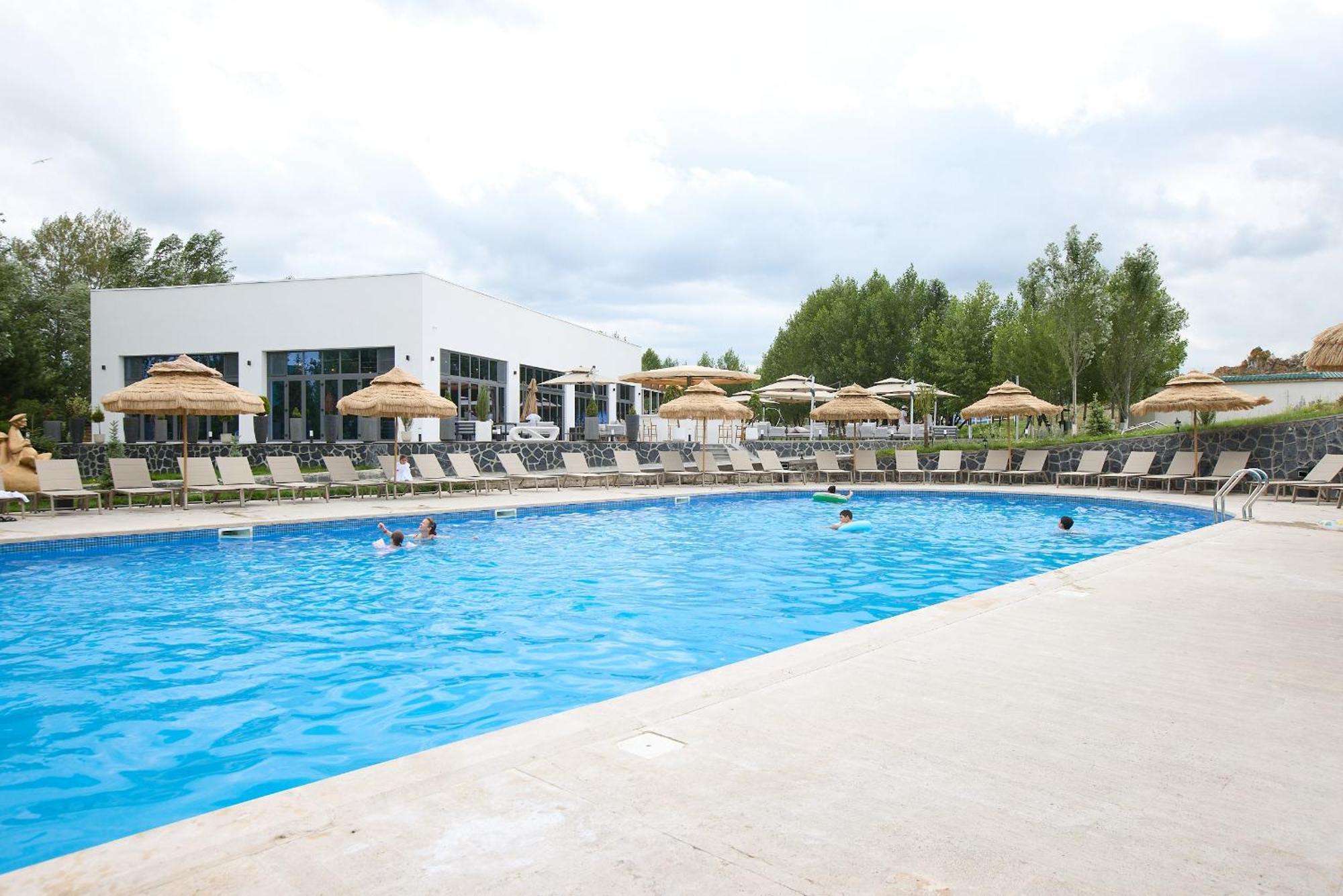 Noy Land Resort Sevan Exterior foto